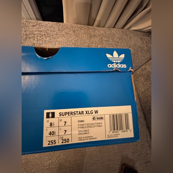 BNWT Adidas Superstar XLG women Shoes – Size 8.5 US – White & Green - Picture 14 of 16